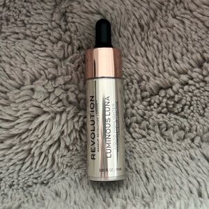 Revolution Liquid Highlighter (Shade: Luminous Luna)